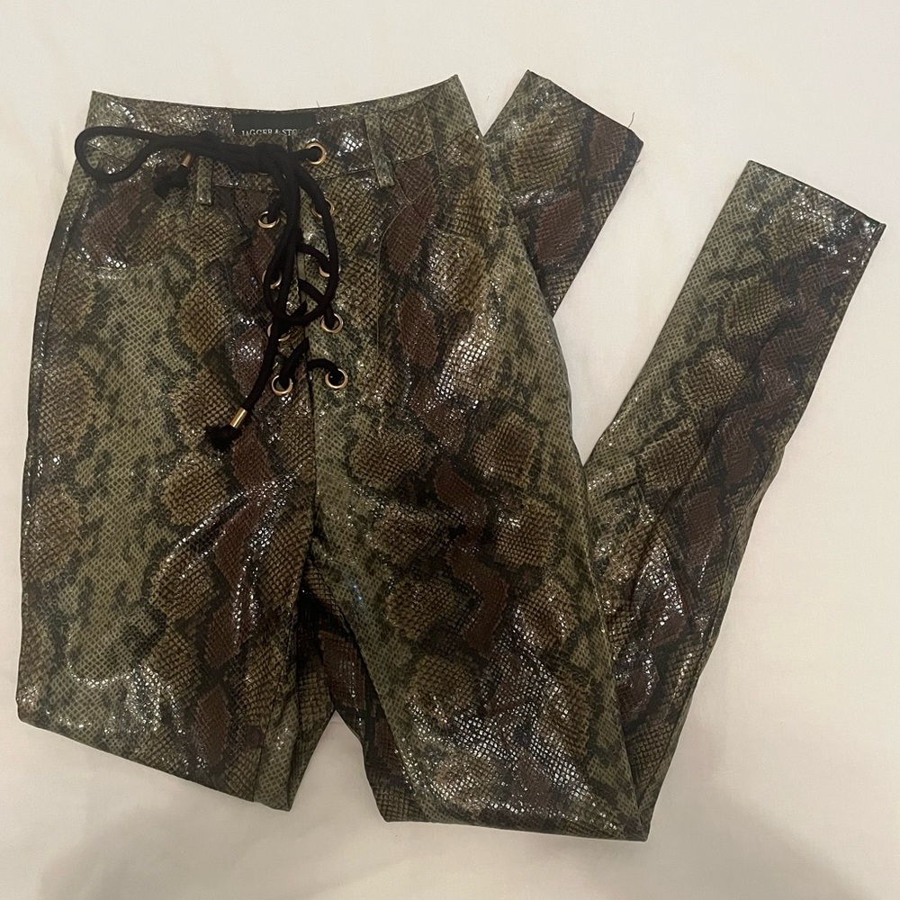Jagger & Stone Green Snake Faux Leather Pants. Size 0. Never worn.